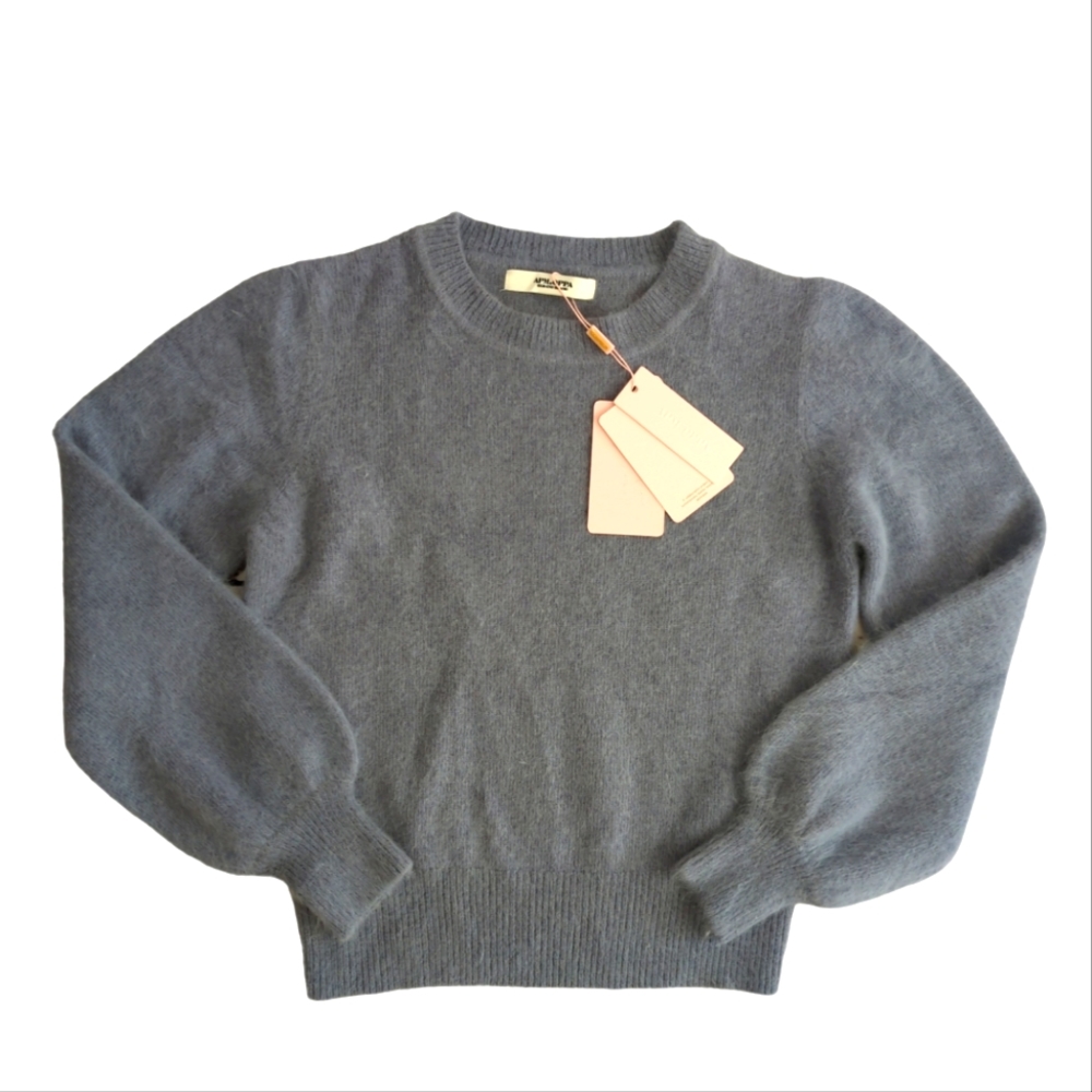 APM & OPPA long sleeve sweater, very soft, Sz Sm Med, NWT
